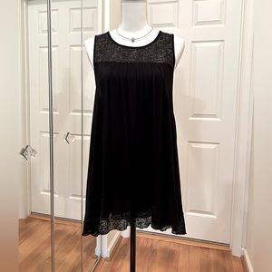 Cupio/ black high low, sleeveless top